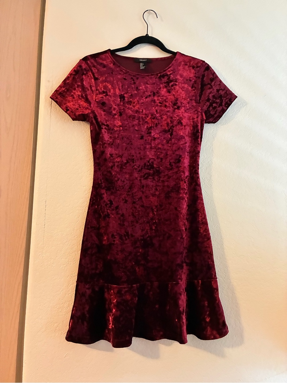 2/$25 Forever 21 Crushed Velvet Short-Sleeve Dress in Wine